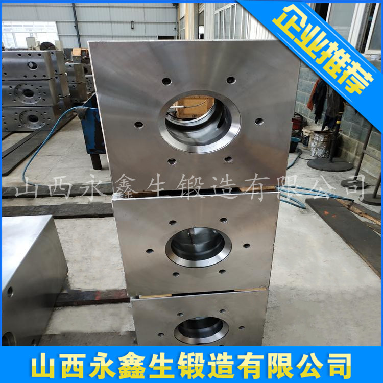 40CrMnMo阀箱锻件